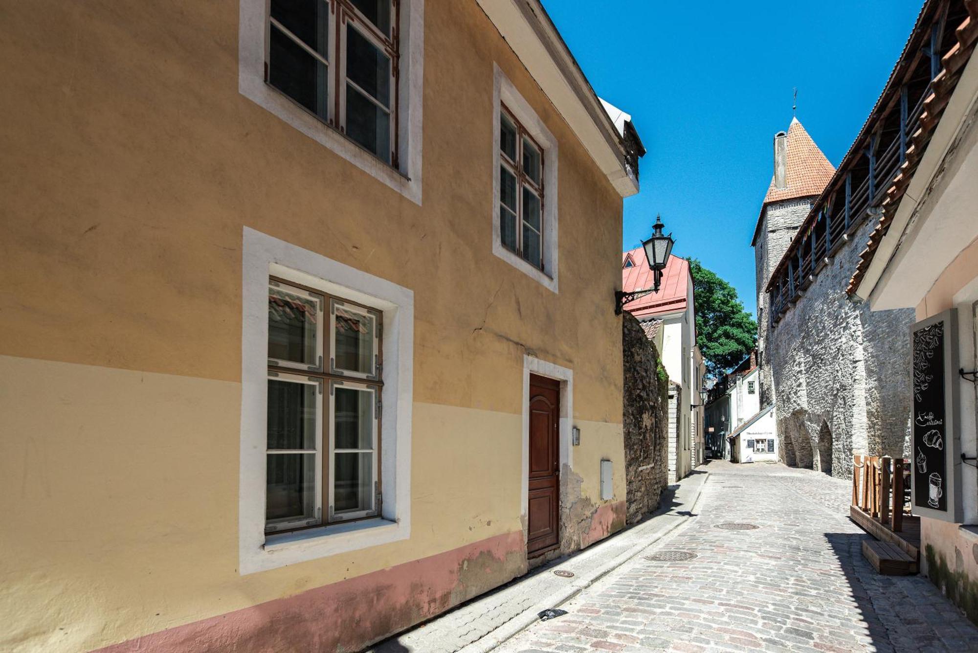 Airhome - Old Dominican Monastery ทาลลินน์ ภายนอก รูปภาพ
